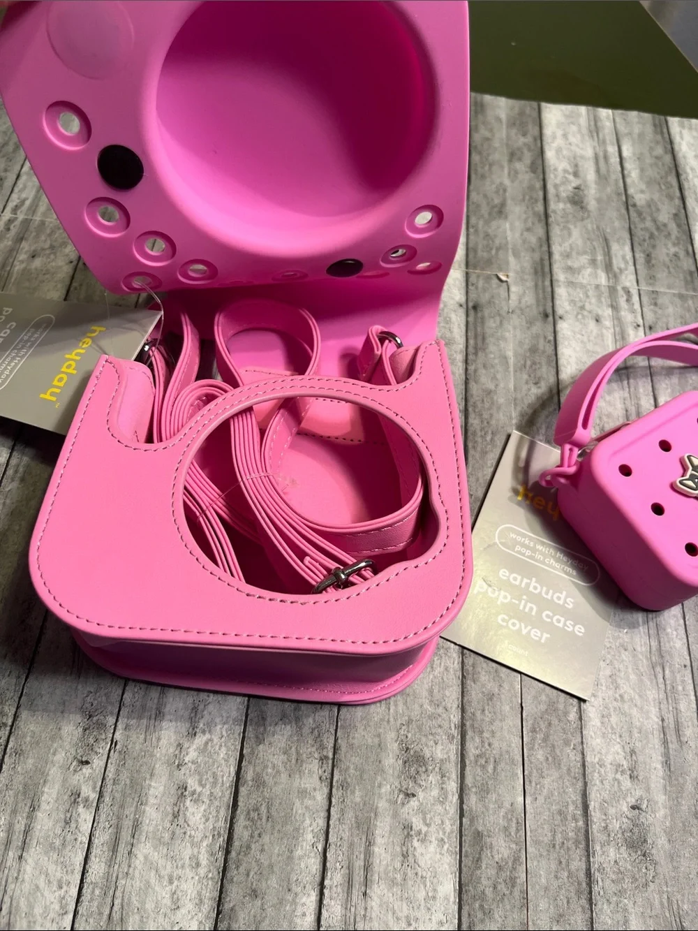 heyday Pink Camera Pop-In Case and Matching Earbuds pop in Cover